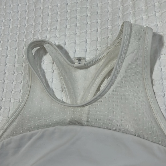 Lululemon Move White Luxtreme Mesh Sports Bra - Picture 4 of 11